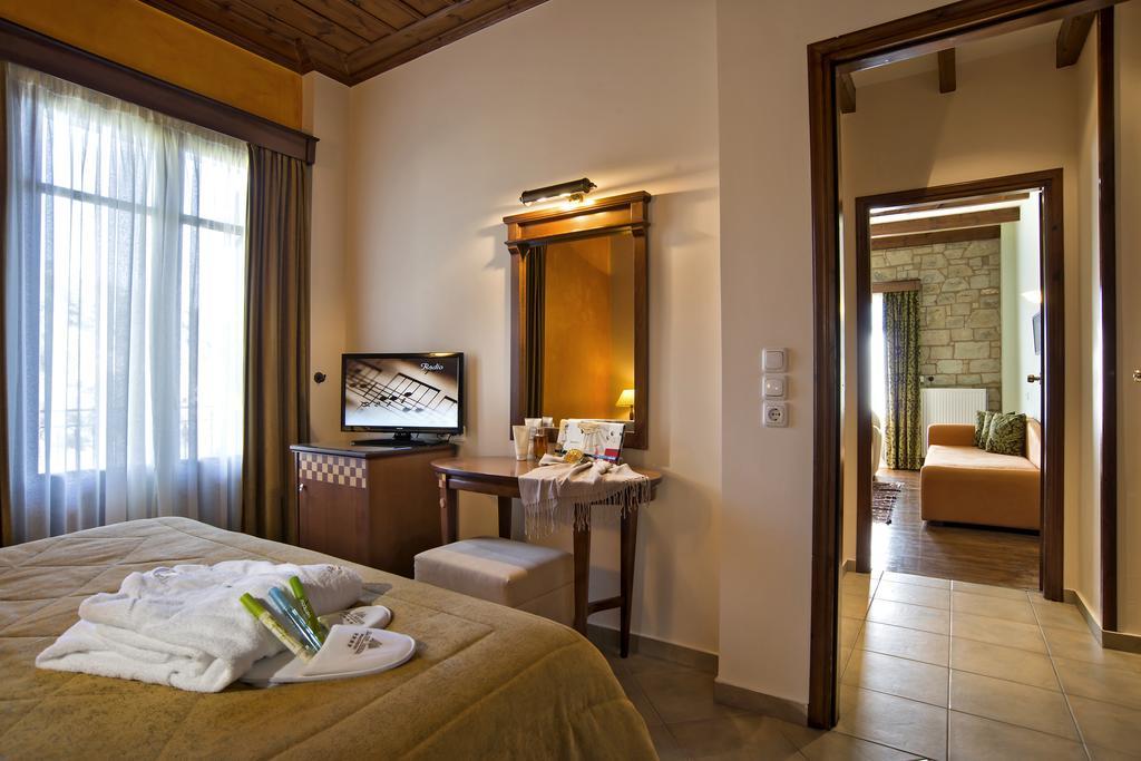 Alpen House Hotel & Suites Arájova Habitación foto